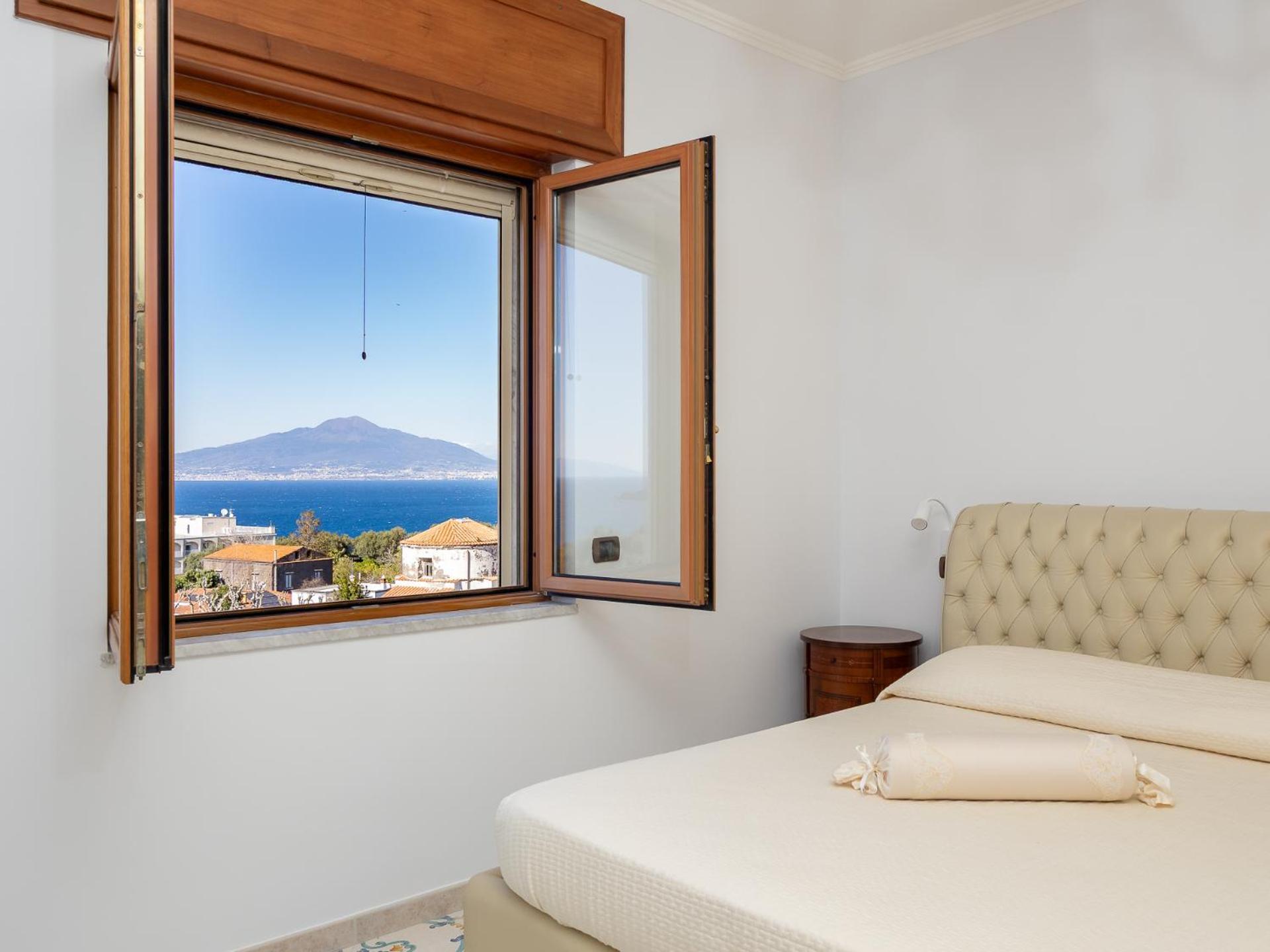 Casa Cafarelli - Bright With Stunning View Apartment *